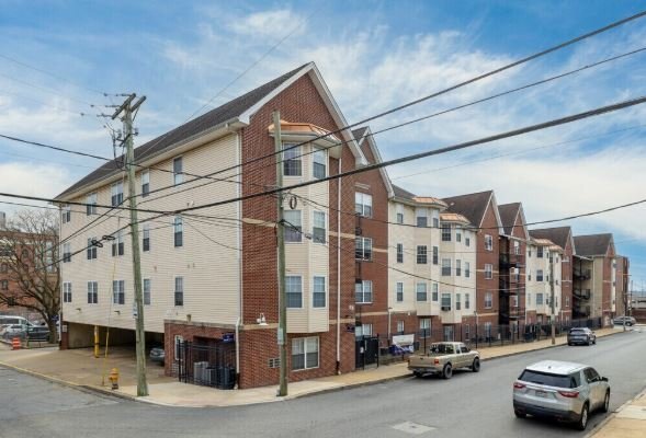 Photo - 225 W 4th St Unit 3D