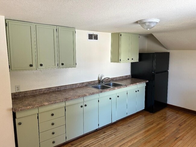 Kitchen - 300 Radtke St Unit 300 Radtke St.