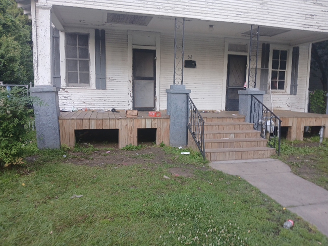 Building Photo - 32 Louisiana Ave Rental