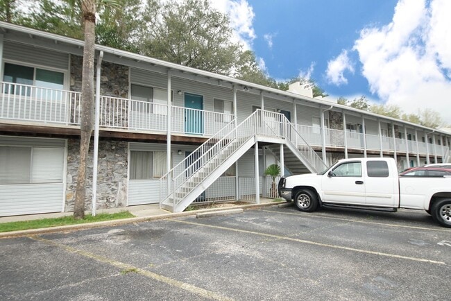201 E College Blvd
