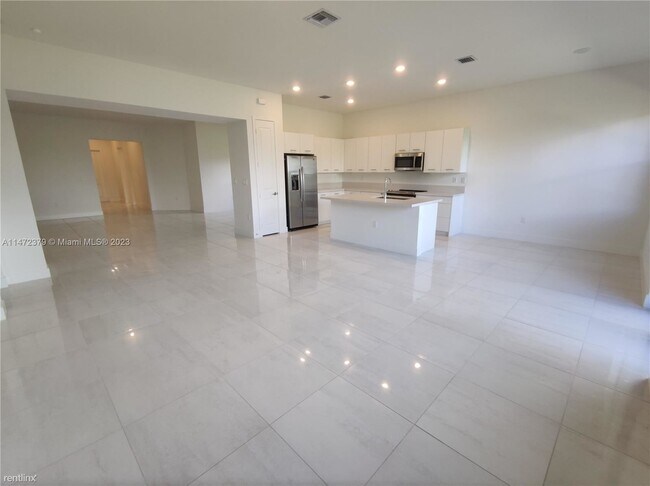 Photo - 4 br, 3 bath House - 17507 SW 41st St