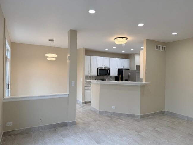 Photo - 431 Pine Lake Cir