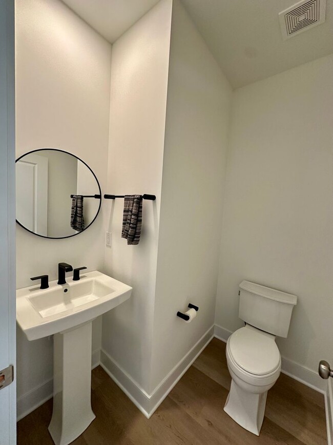 Photo - 4004 Winds Field Way