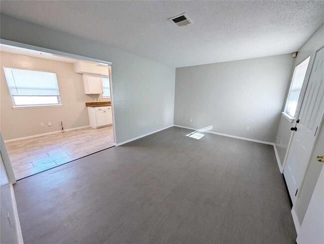 Photo - 3513 Parkwoods Ln