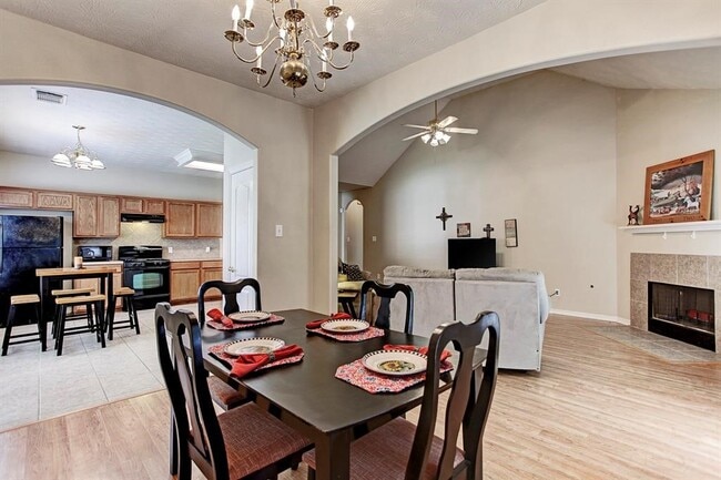 Photo - 9211 Hidden Lake E Dr