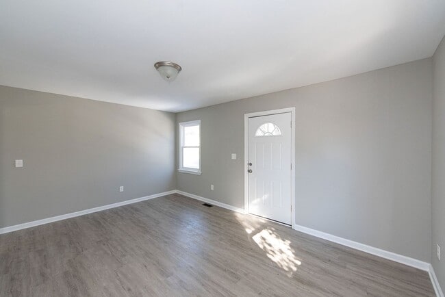 Photo - COVEDALE - Adorable 3 bed 1 bath cape cod
