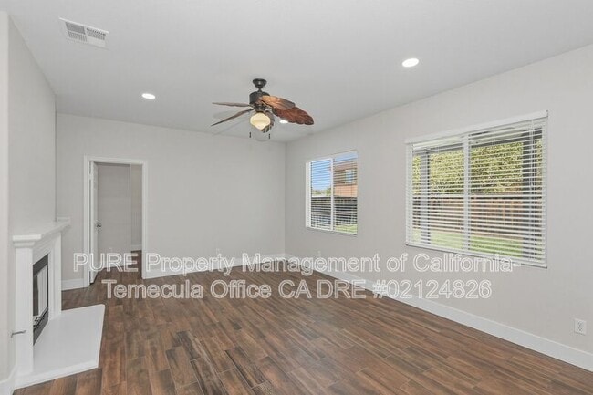 Photo - 29754 Maxmillian Ave