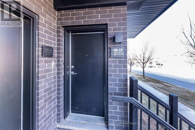 Photo - 188 Angus Dr
