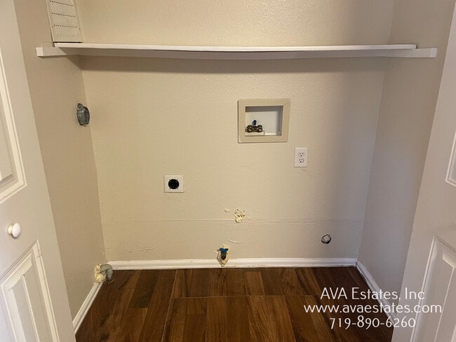 Photo - 743 E Laporte Dr