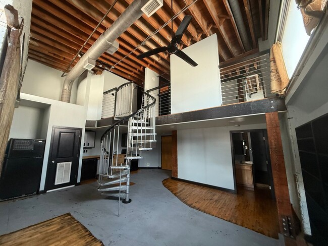beautiful 2 bed 2 bath loft at Founders park - beautiful 2 bed 2 bath loft at Founders park