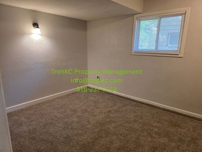 Photo - 11206 Corrington Ave