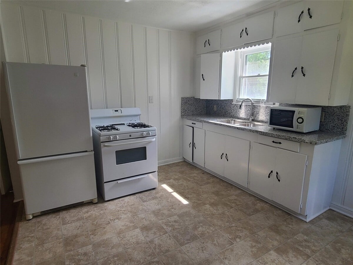 Photo - 401 N Tinsley St