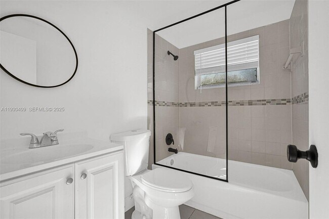 Building Photo - 8295 NE Miami Ct Unit 4