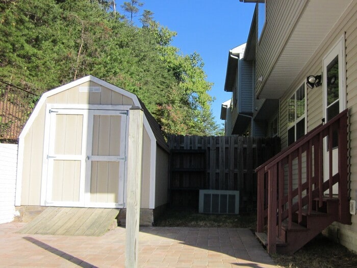 Photo - 1101 Highpointe Blvd