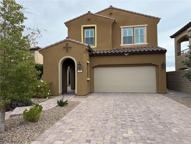 Photo - 304 Rezzo St