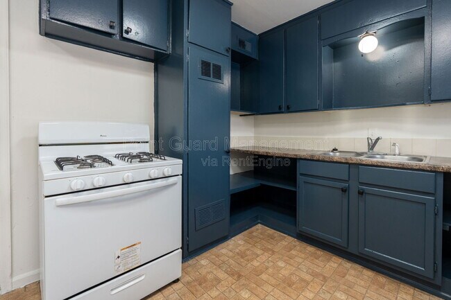 Photo - 654 S Eastridge Dr