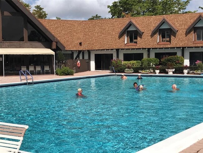 Photo - 3710 Inverrary Dr Unit 2u