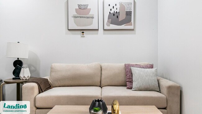 Photo - 824 N Calvert St Unidad 514.901464