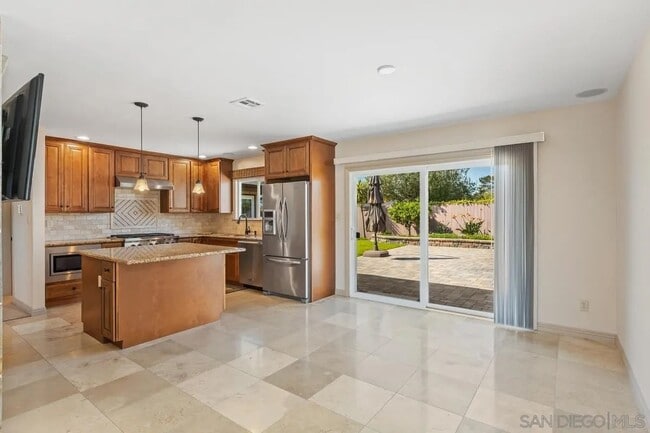 Photo - 5954 Stadium St