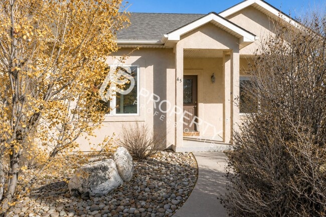Photo - 45 Hawthorne Way