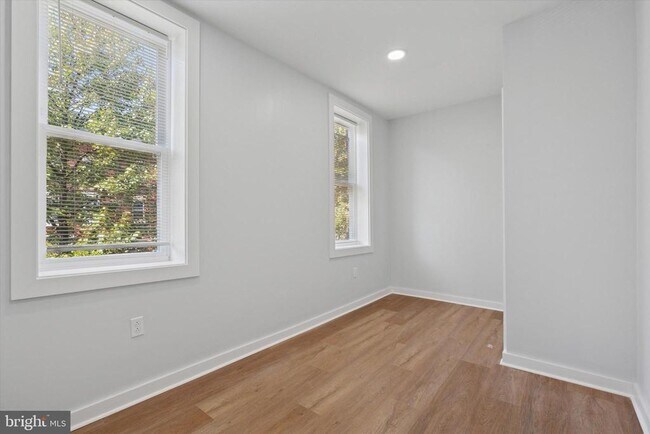 Photo - 251 S 44th St