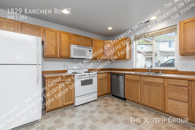 Photo - 1829 Karcher Rd SE