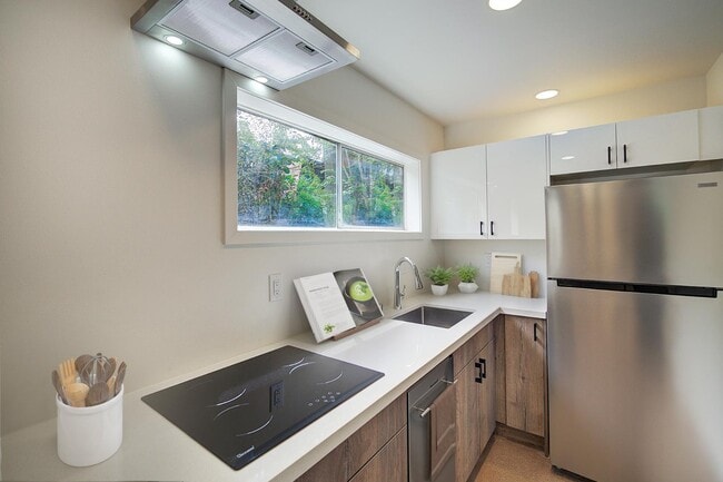 Photo - 2410 SW Brandon St