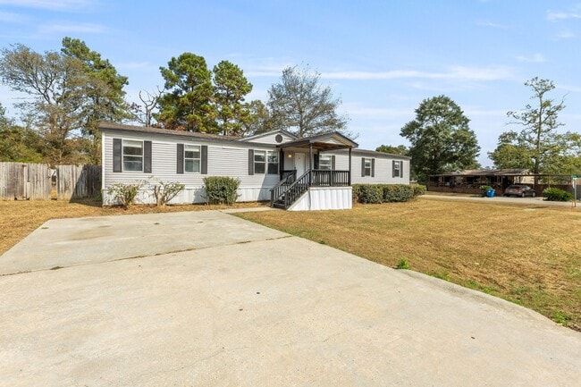 Photo - 179 Carmen Blvd