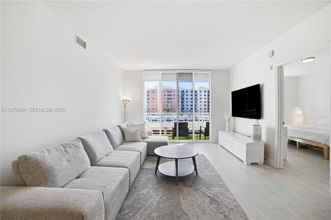 Building Photo - 2775 NE 187th St Unit 625