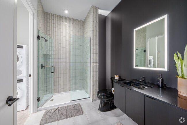 Model - 1BR, 1BA - 673SF - Bathroom - Driftwood