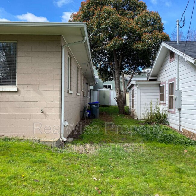 219 Liberty St Condo Condo for Rent in Ashland, OR