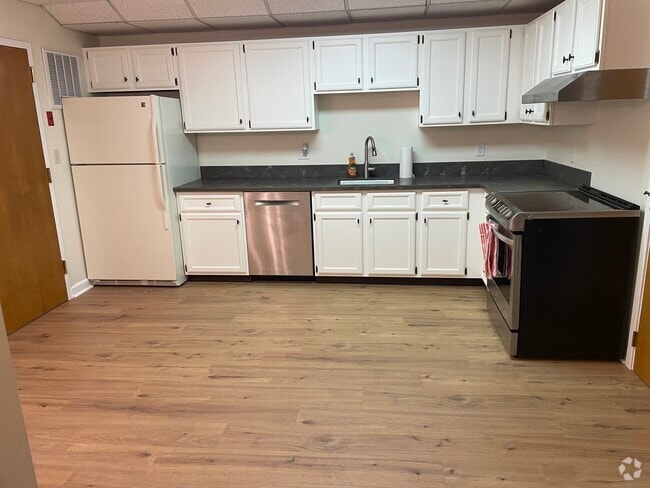 Building Photo - 401 Greenwich Ave Rental