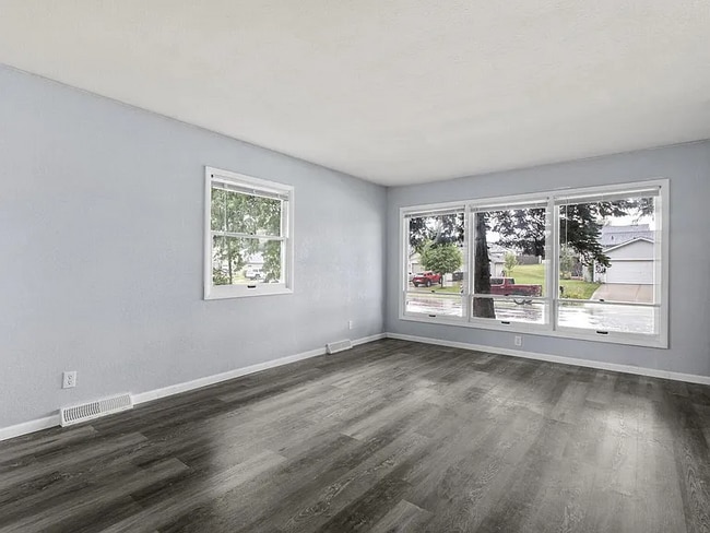 Photo - 8632 Broadway Dr