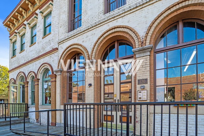 Building Photo - 120 I St Unit 203