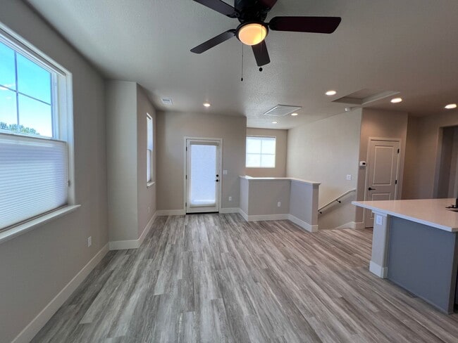 Photo - Charming & NEW! 2/2/2 Townhome in Gardnerv...