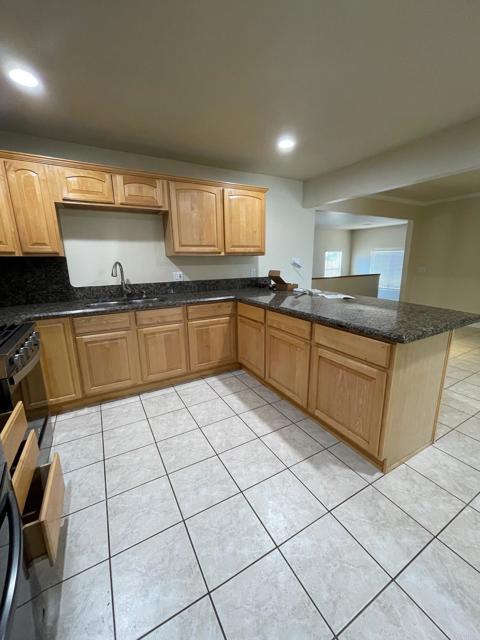 Photo - 176 Millan St