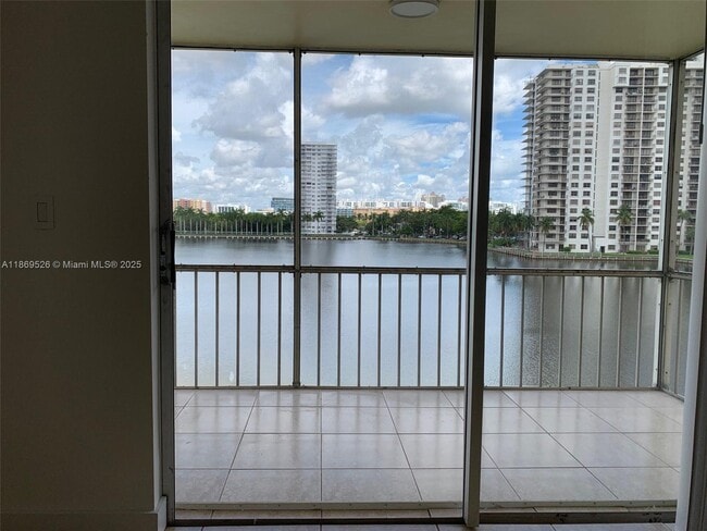 Photo - 2999 Point E Dr Unidad C412