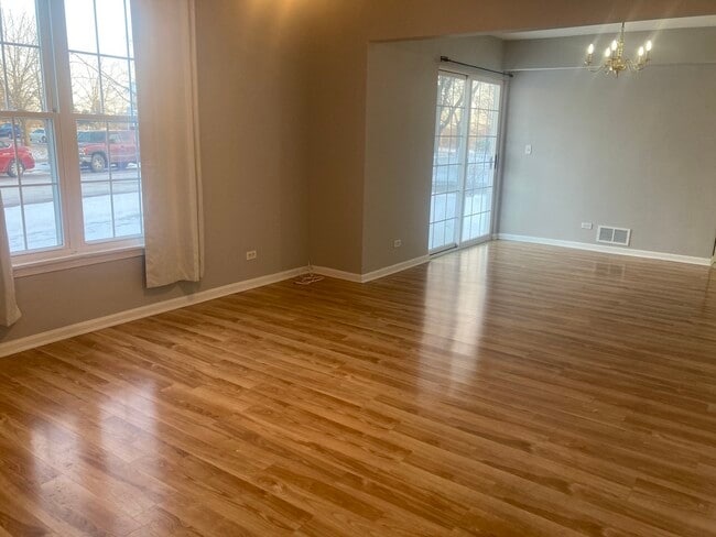 Photo - 1093 Symphony Dr