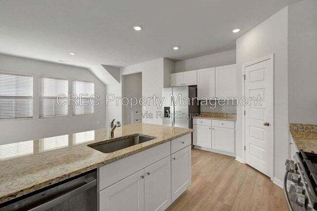 Photo - 1465 Central Ave
