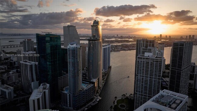 Photo - 300 Biscayne Blvd Way Unidad 4204