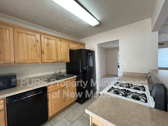 Photo - 2104 Smith Ln