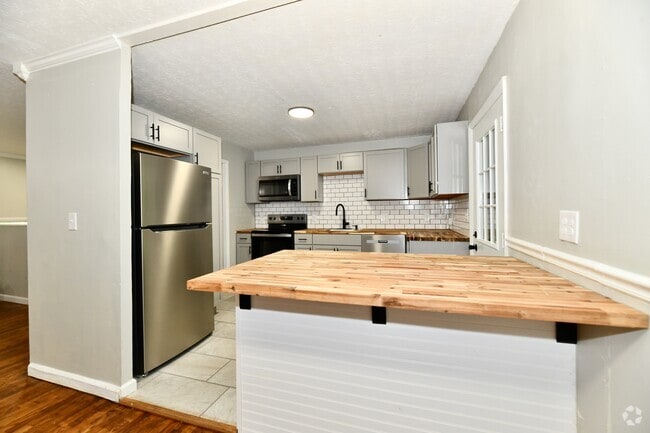 Building Photo - 5613 W 38th St Rental