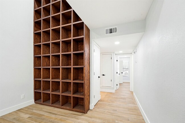 1860 Amber Ln