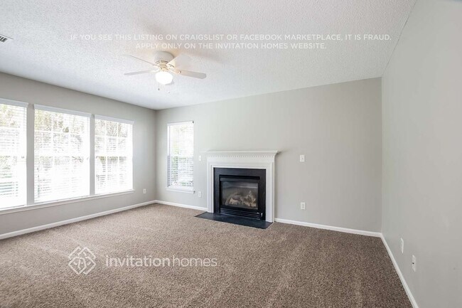 Photo - 1702 Prism Pl