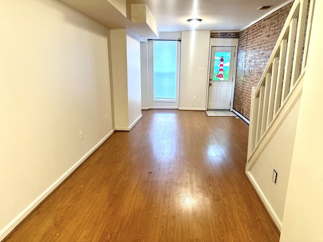 Photo - 1418 Woodall St Townhome