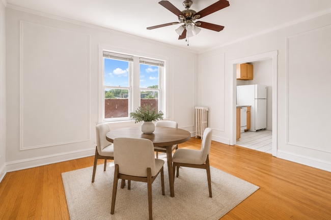 Photo - 6414 N Newgard Ave Unidad 3E
