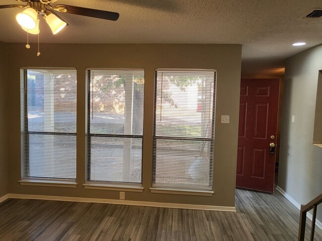 Photo - 809 Treadwell Ct