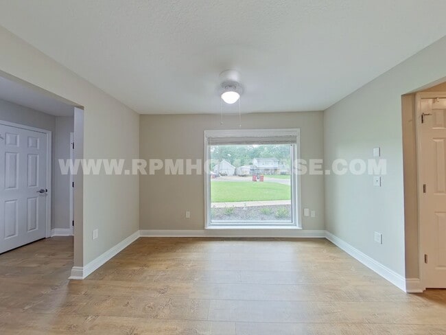 Photo - 147 Gillis Dr