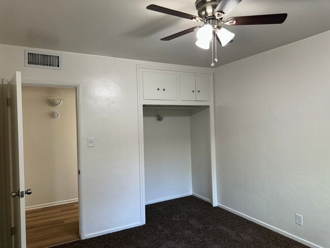 Photo - 2927 Peerless Ave Unit 2