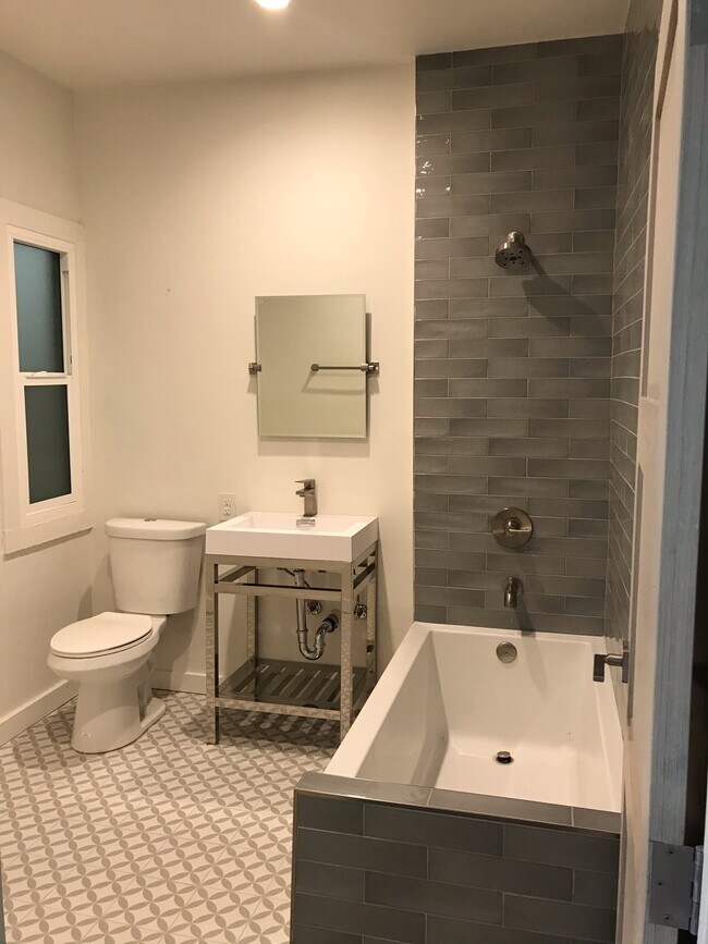 Photo - 747 S. New Hampshire Ave.